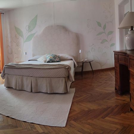 Casa Vacanze Malvarosa Casale Corte Cerro Extérieur photo