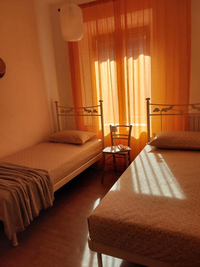 Casa Vacanze Malvarosa Casale Corte Cerro Extérieur photo